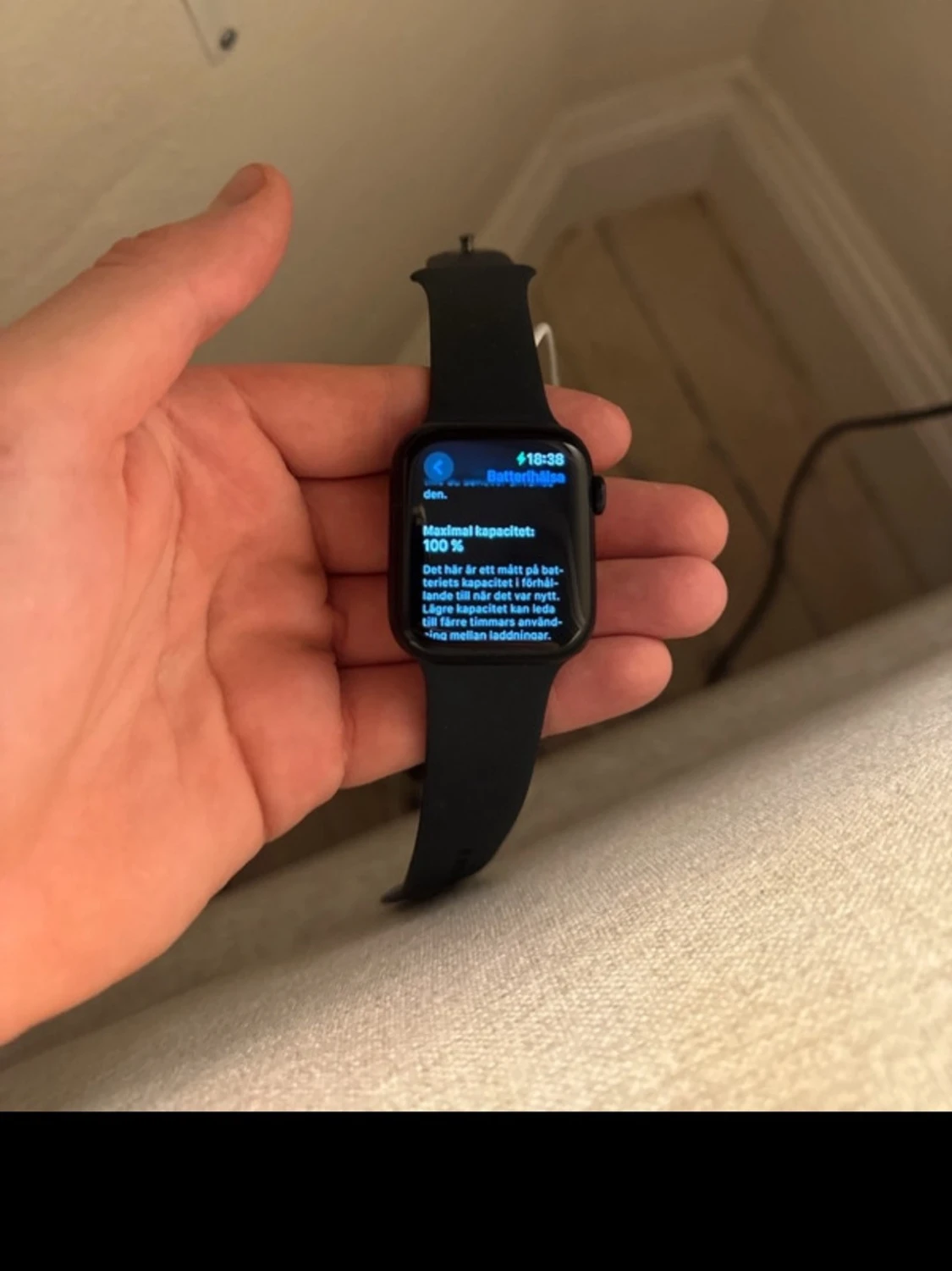 Apple Watch SE (Gen 2) 44mm Midnight - 3