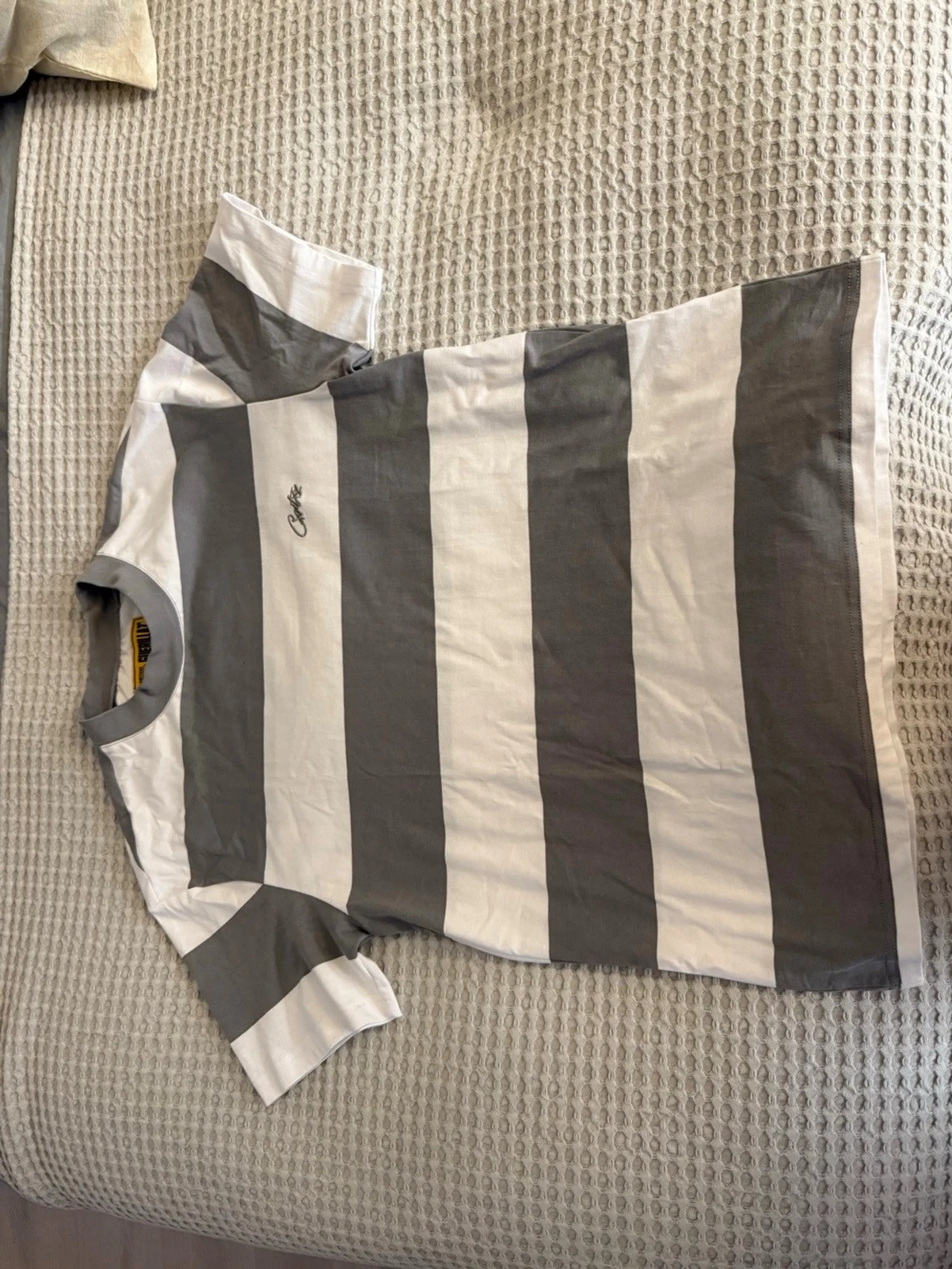 Randig t-shirt från corteiz