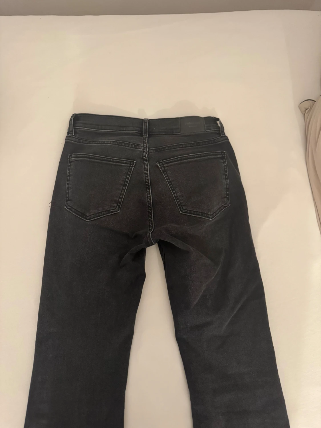 Svarta bootcut jeans från Gina tricot ! - 2