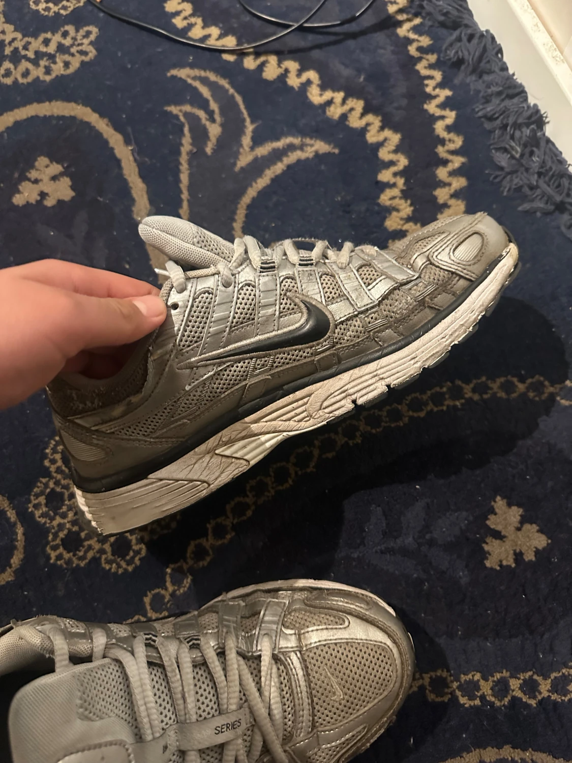 Nike silverfärgade sneakers - 3