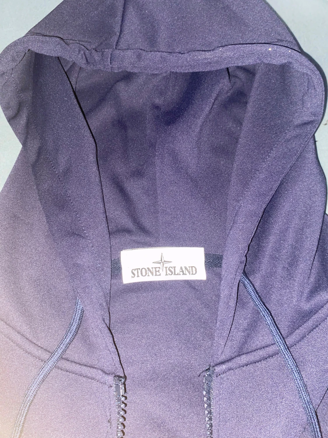 Mörkblå hoodie från Stone Island - 2