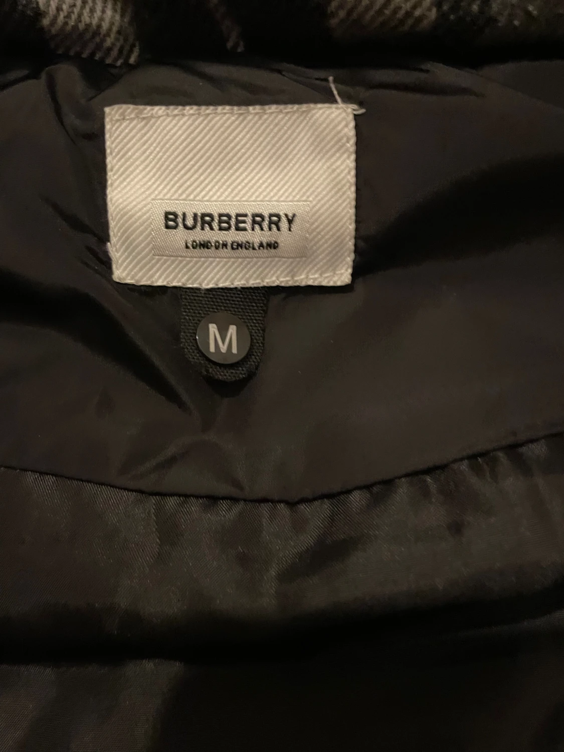 Svart pufferjacka med avtagbara ärmar - 4