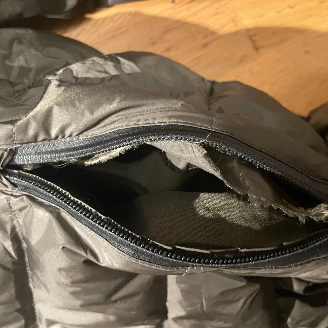 Mörkgrön dunjacka med huva Massimo Dutti - 4