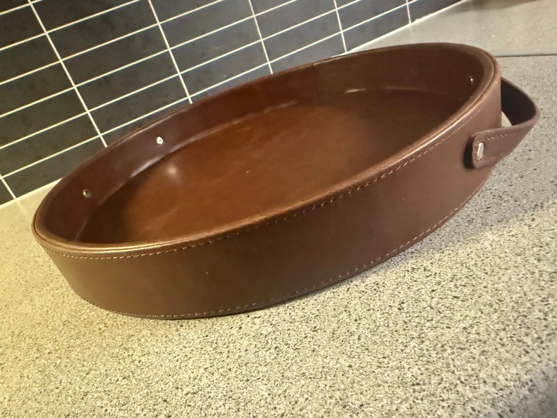 Brun läderbricka från Vinga of Sweden, jättefin! - 1