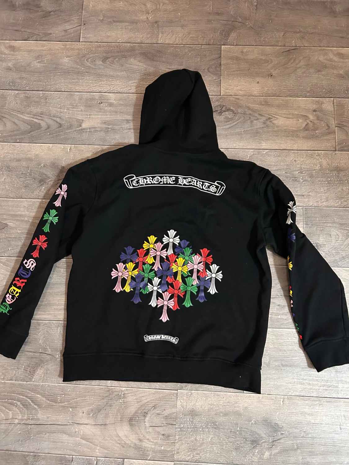 Svart Chrome Hearts hoodie med färgglada kors - 1