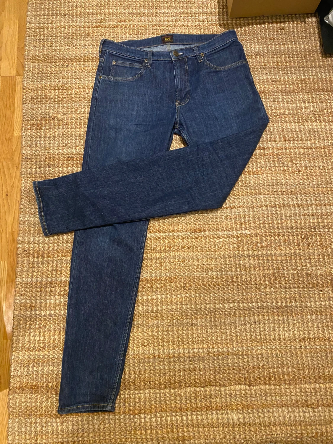 Mörkblå slim jeans från Lee - 4