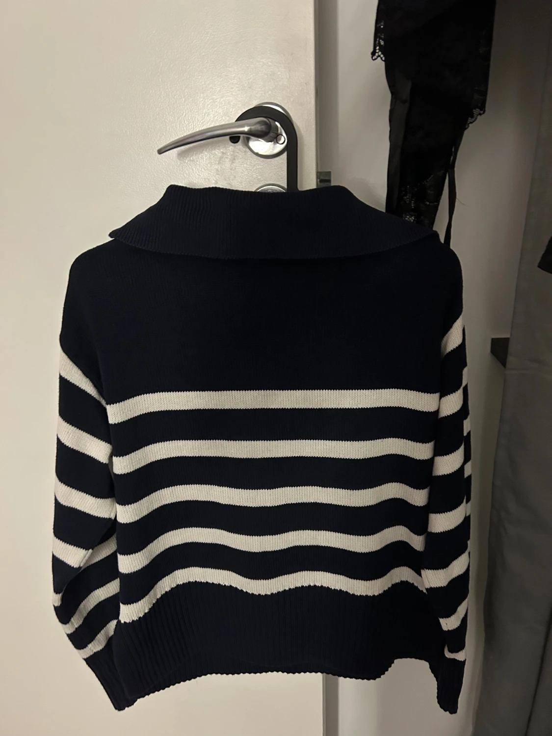 Randig stickad tröja från Gina Tricot - 3