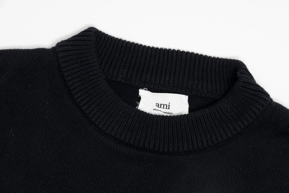 Svart stickad tröja från Ami - 1