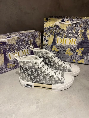 Dior skor - Skit snygga dior skor❤️ Skric vid frågor och funderingar ❤️