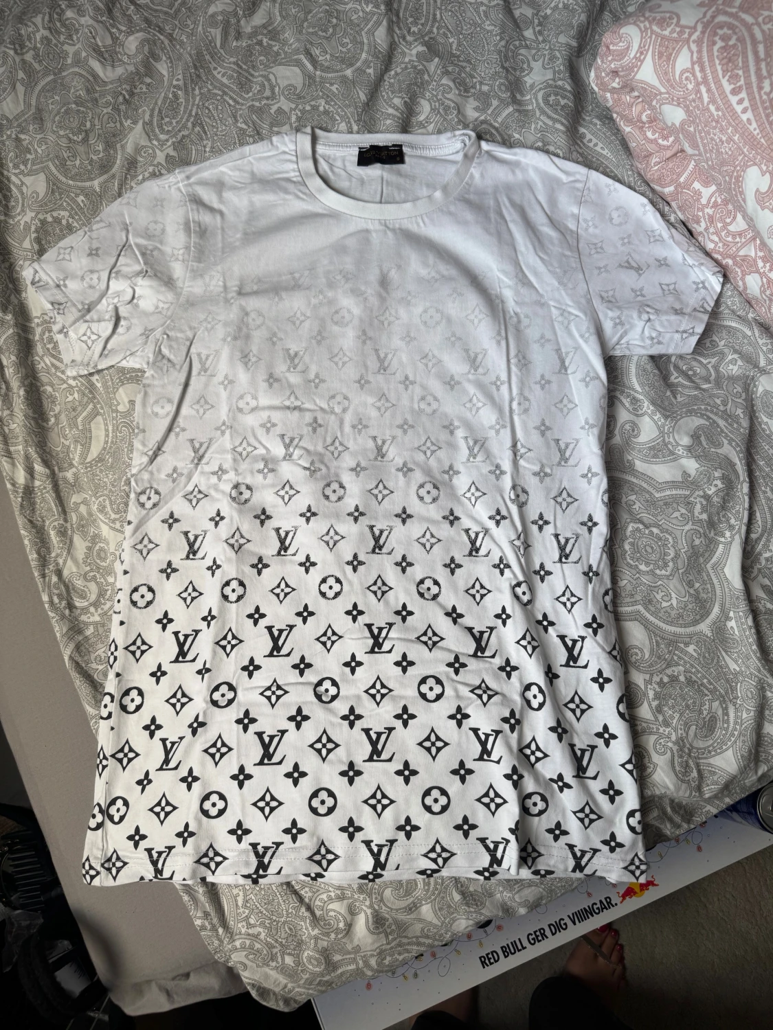 Vit Louis Vuitton t-shirt med monogram