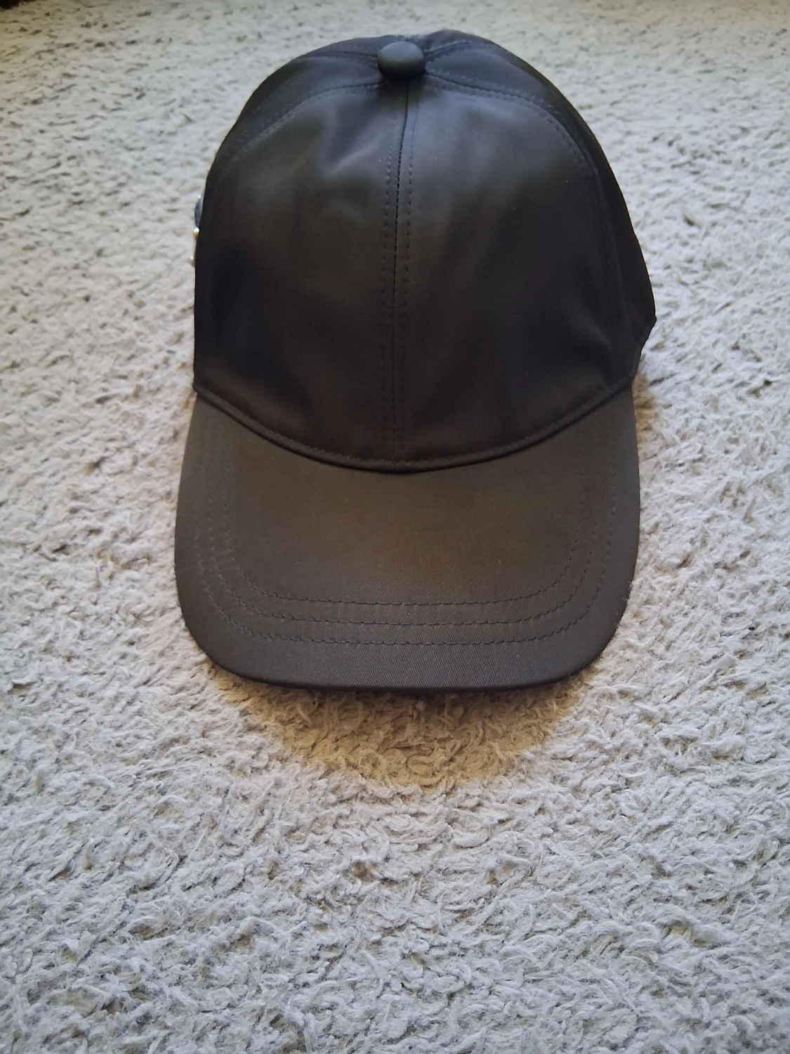 Svart keps från Prada i nylon - 1