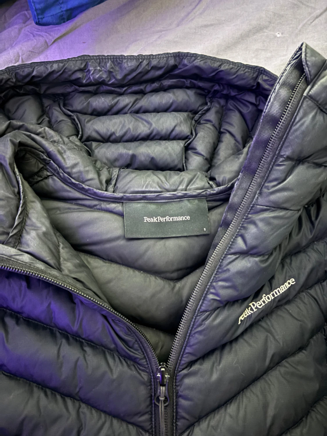 Svart dunjacka Peak Performance - 4