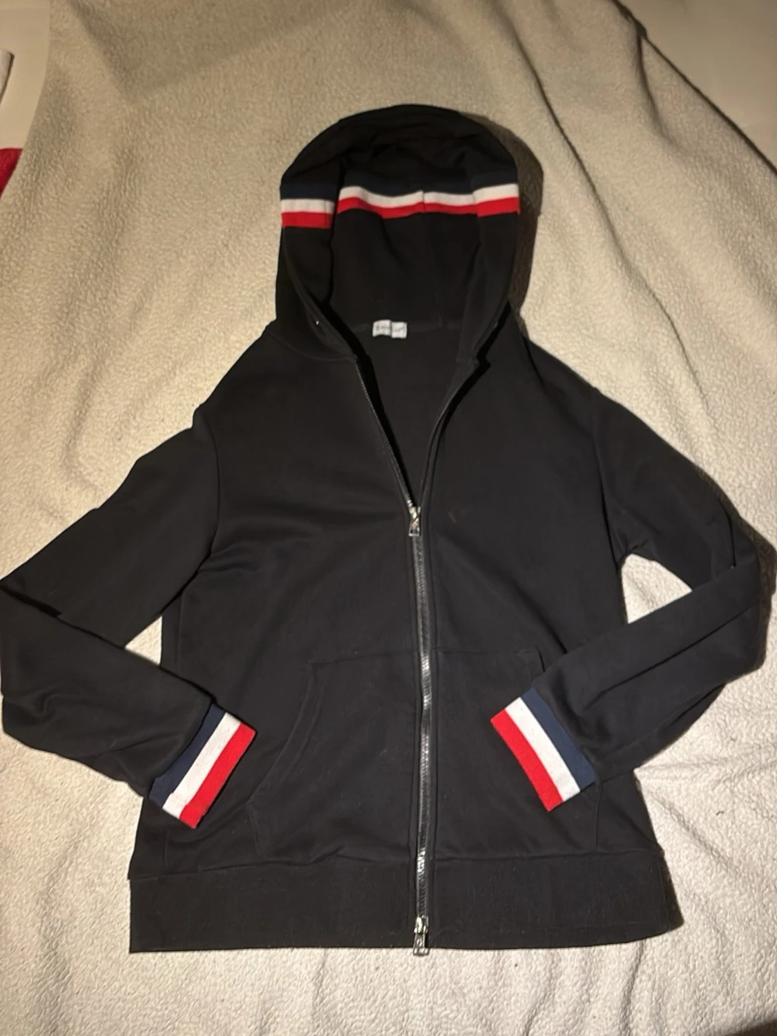 Svart zip-hoodie Moncler röd/vit detalj – XL❤️🖤 - 1