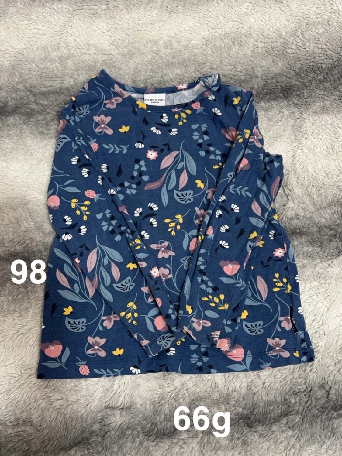 Blommig långärmad topp i blått