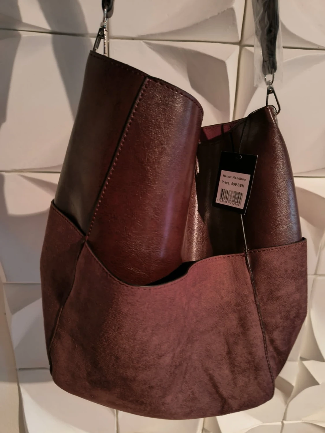 Helt ny Åhléns axelväska i vinrött! - 3
