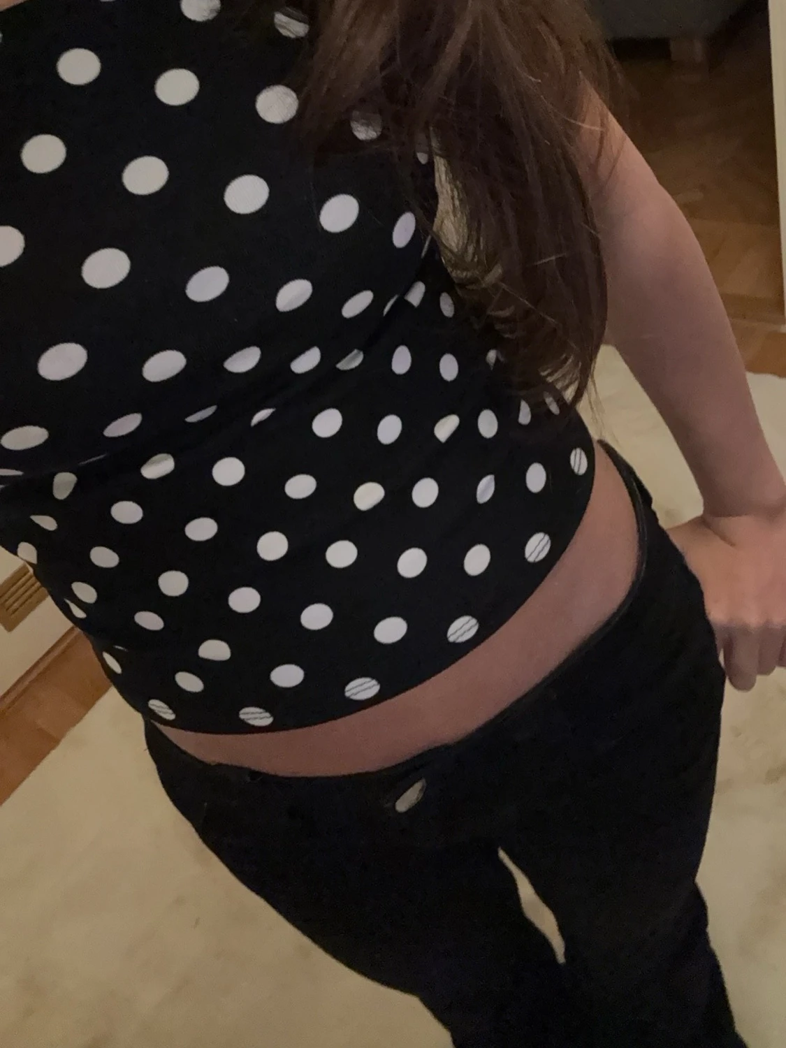 Svart prickig topp - 1