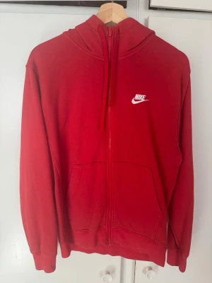 Nike kofta - Nike kofta i storlek S