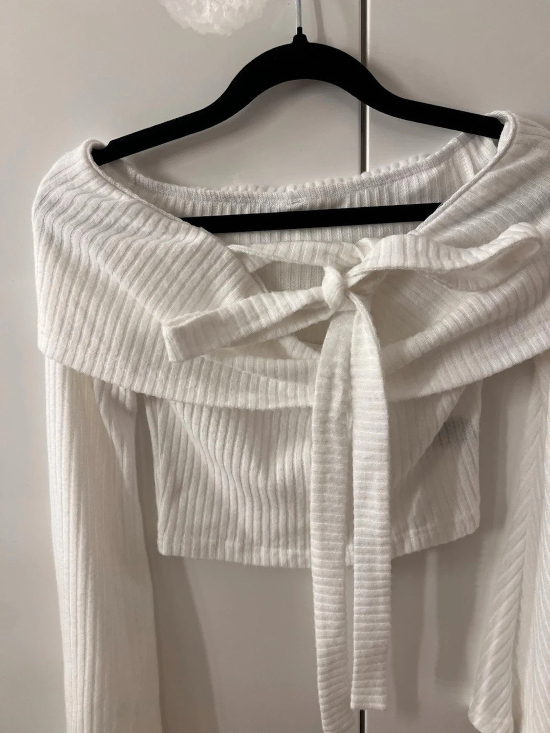 Off shoukder vit tröja  - 3