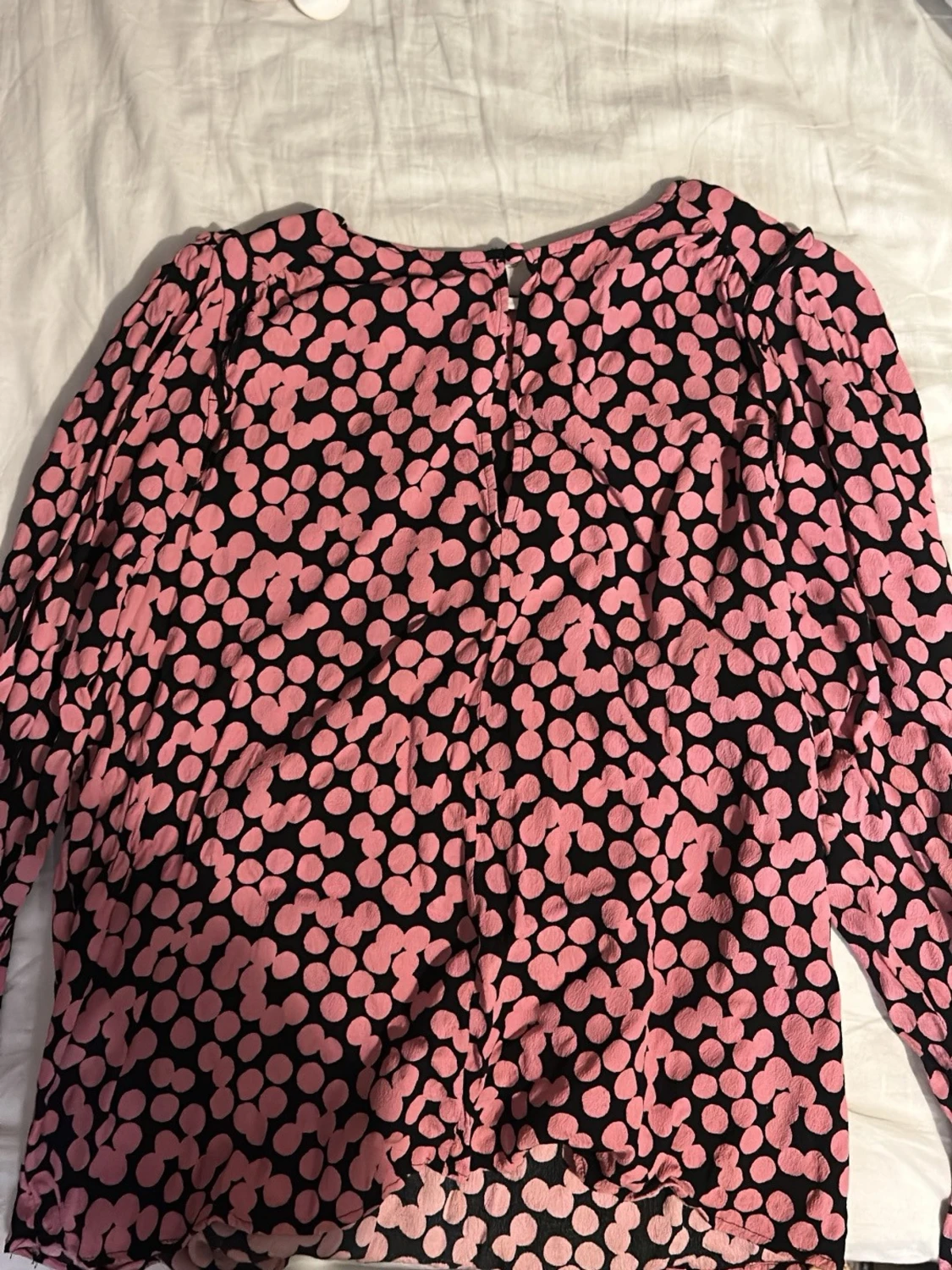 Rosa svart prickig blus 