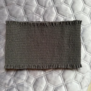 Tubtopp - Svart tubtopp storlek s från ginatricot