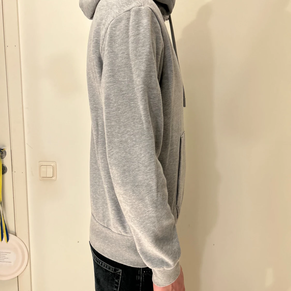 Grå hoodie från Lacoste med huva - 1