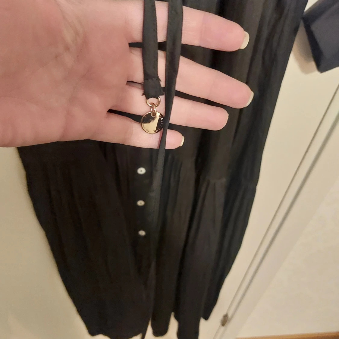 Svart långklänning från The Fated - 2