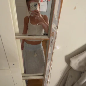 Blå långkjol - Blå lång kjol från Gina den passar perfekt för sommaren och är i storlek 159/164