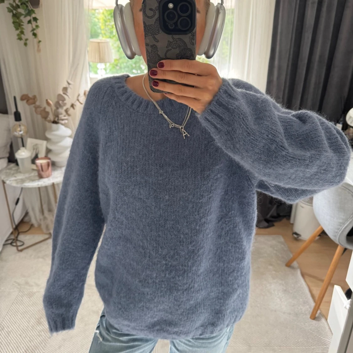 Blå stickad tröja i mohair från arket  - 1