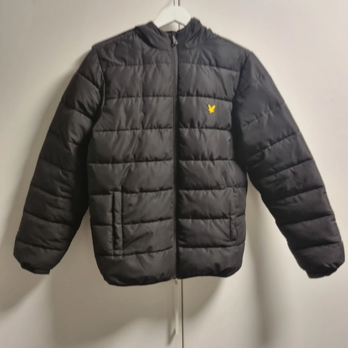 Svart pufferjacka från Lyle & Scott