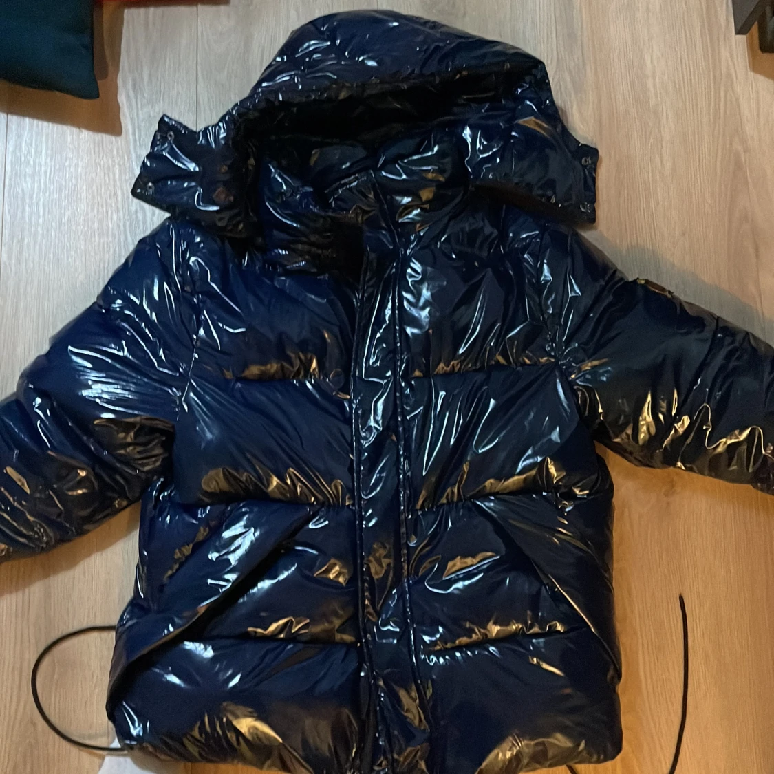 Blå pufferjacka från SikSilk - 2