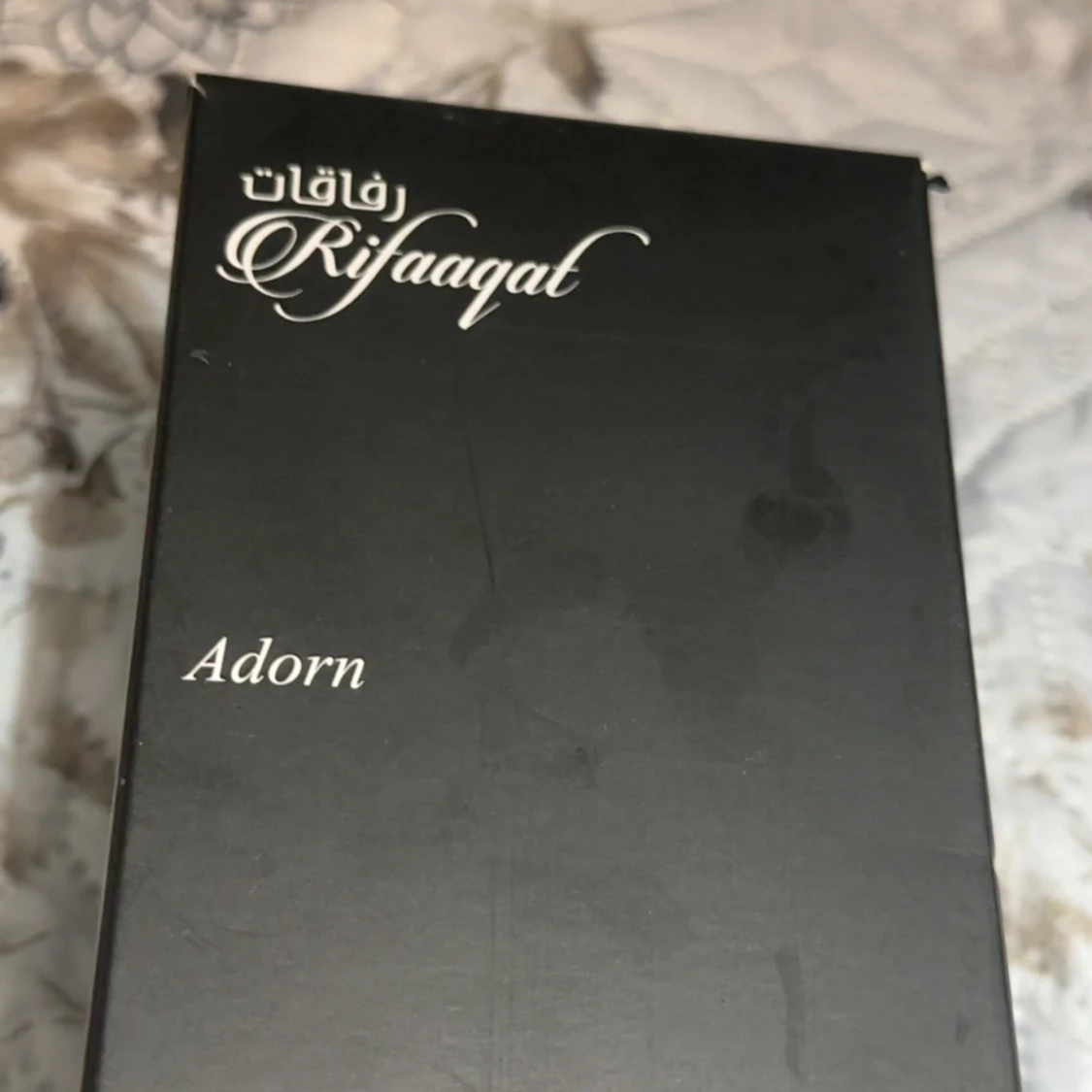 Rifaaqat Adorn parfym