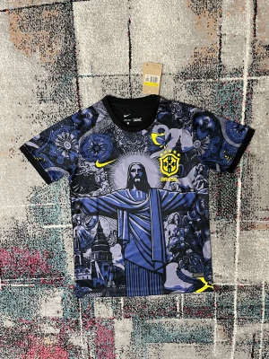 Jesus Special tröja  - Säljer denna riktigt snygga tröjan för ett riktigt bra pris! Skriv till om ni är intresserade eller har några funderingar kring tröjan