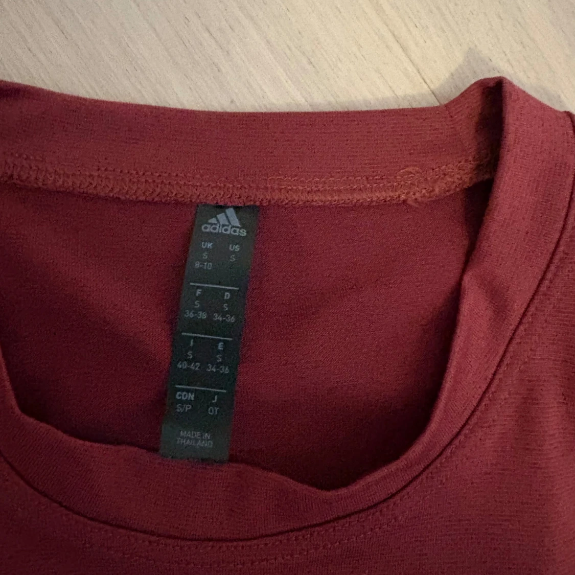 Röd Adidas t-shirt - 2