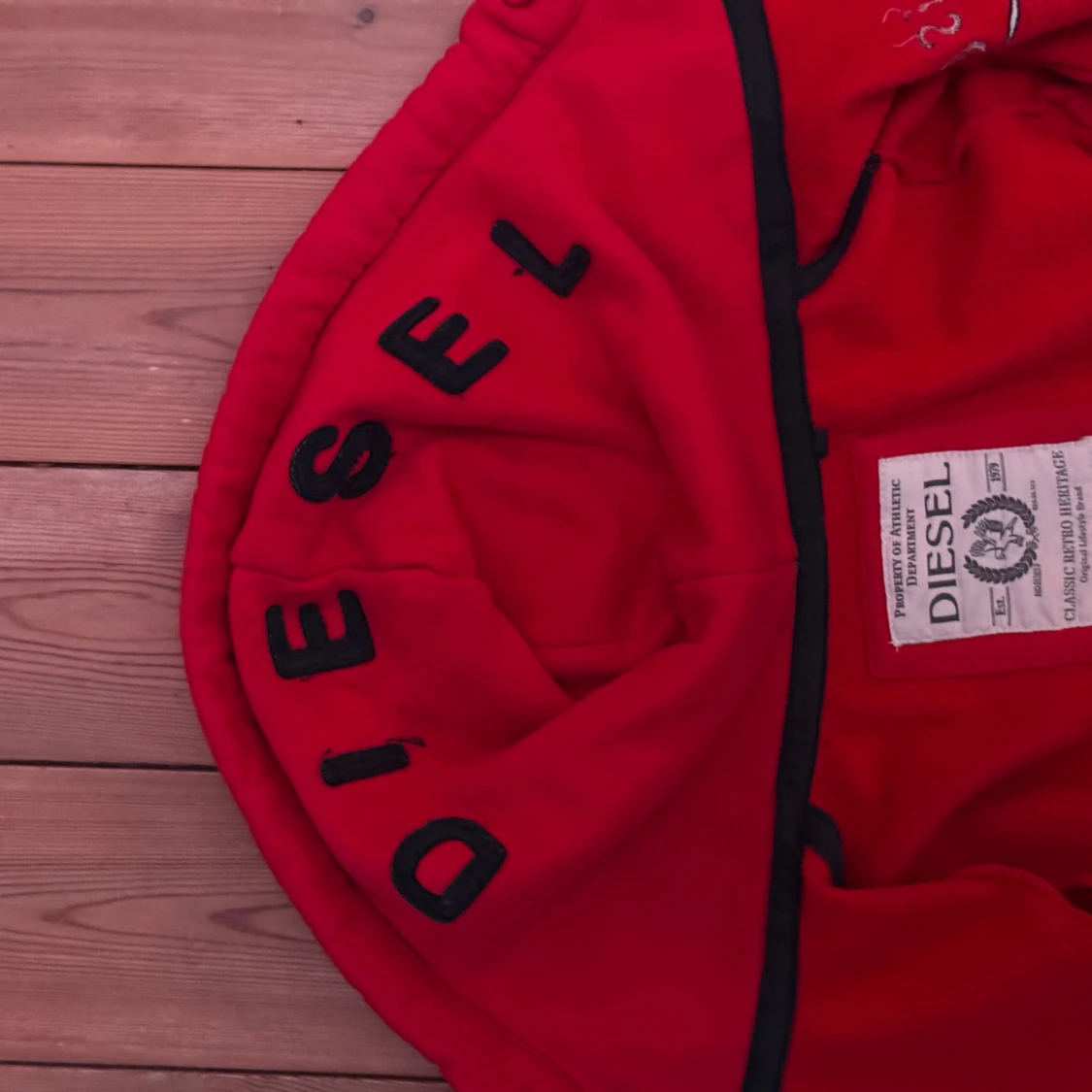 Röd hoodie från Diesel med dragkedja - 3