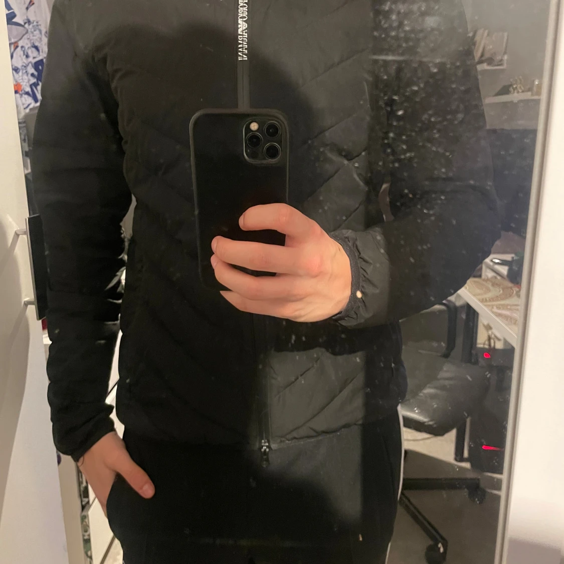 Svart pufferjacka från Emporio Armani - 2