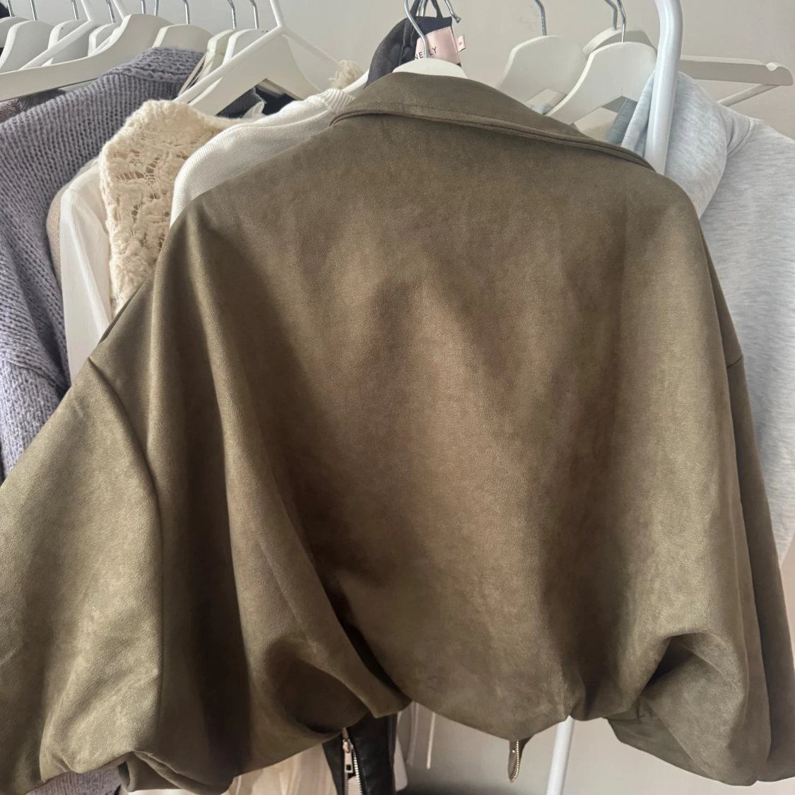 Olivgrön mocka bomberjacka - 2