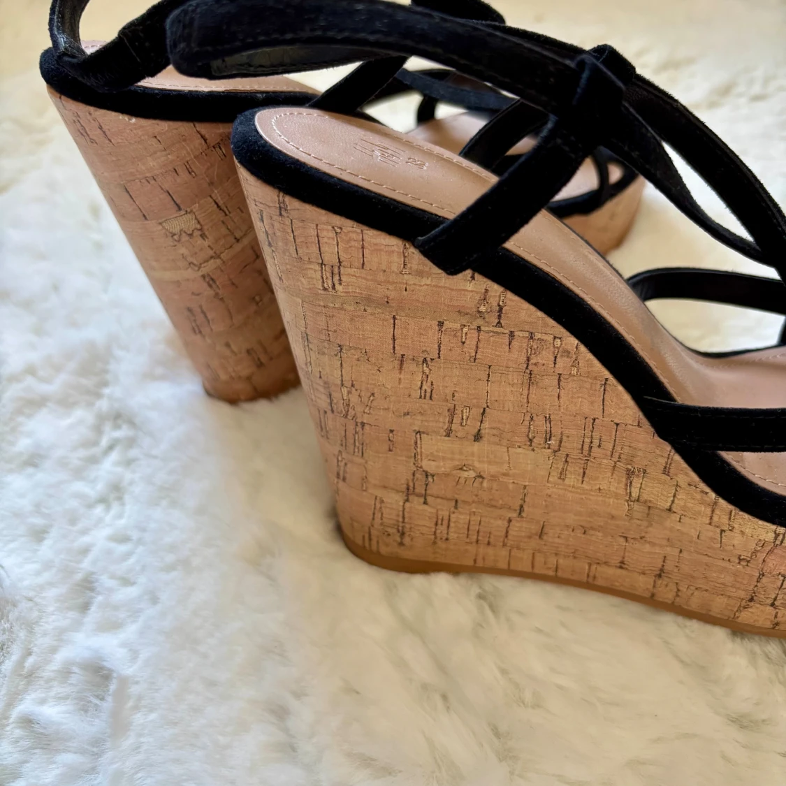 Svarta kilklackssandaler från H&M strl 38 - 4