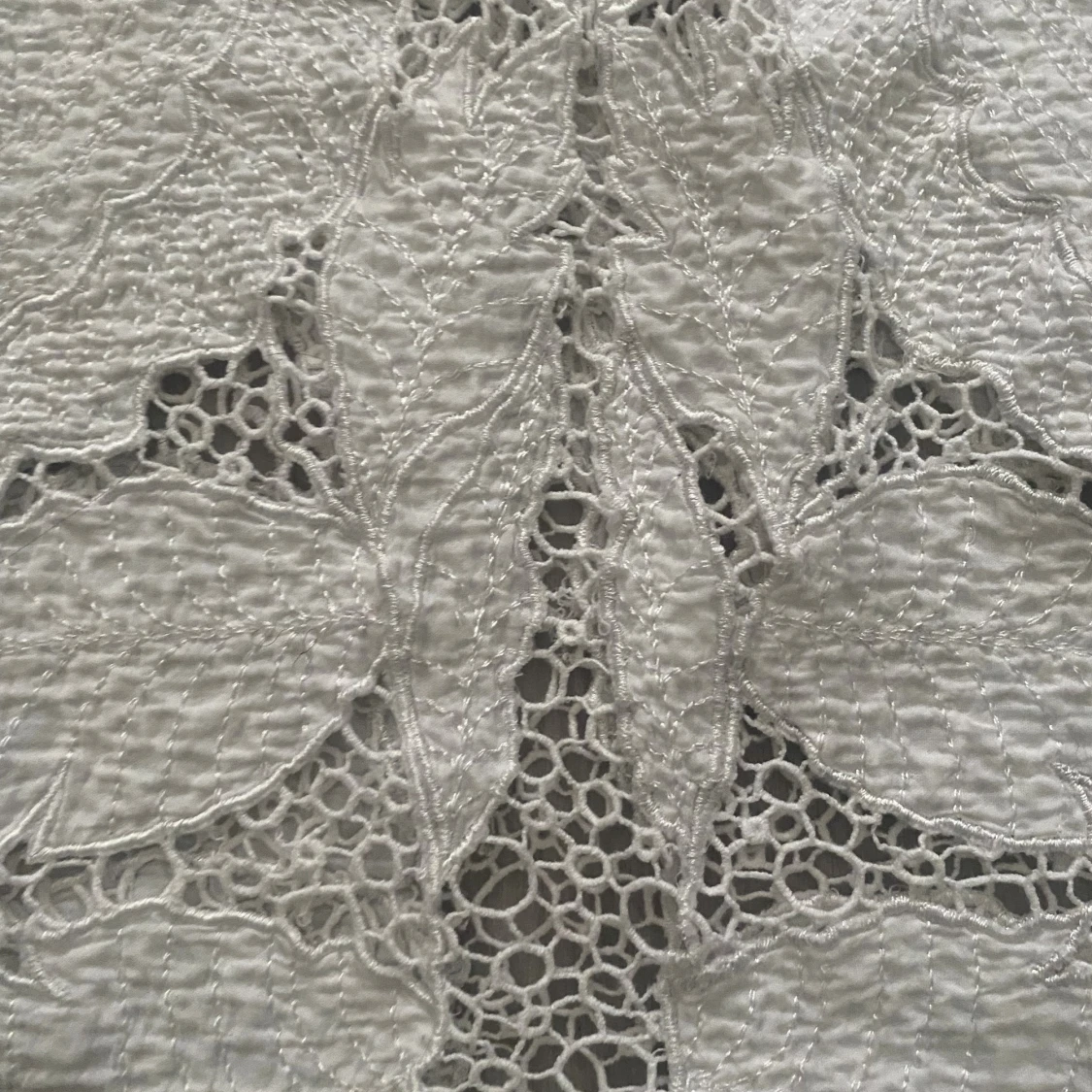 Vit spetsblus från Jucca - 2