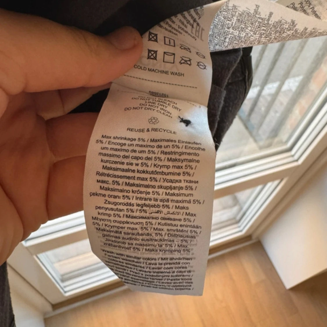 Svart skjorta i skinnimitation från ONLY - 4