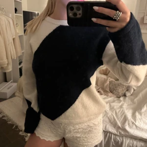 Stickad tröja - Stickad tröja från gina young storlek 158/164, (passar XS/S) 🥰 använd fåtal gånger