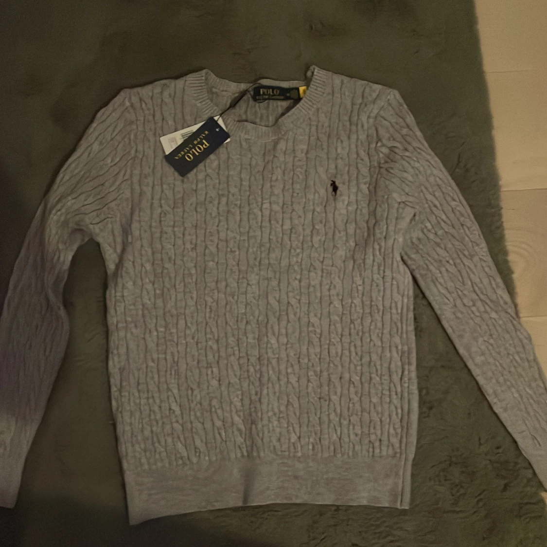 Ljusgrå stickad tröja från Polo Ralph Lauren