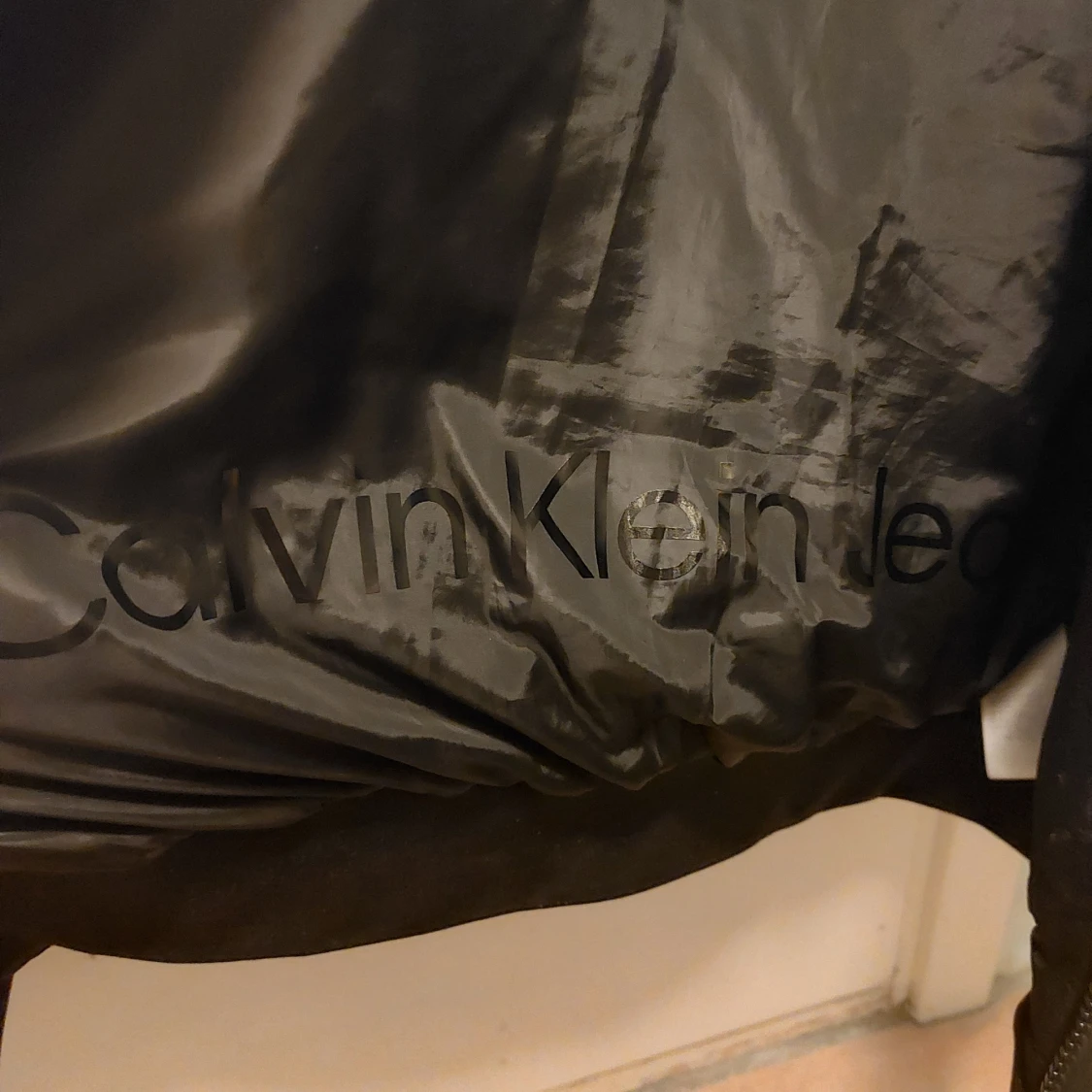 Svart pufferjacka Calvin Klein Jeans S - 4