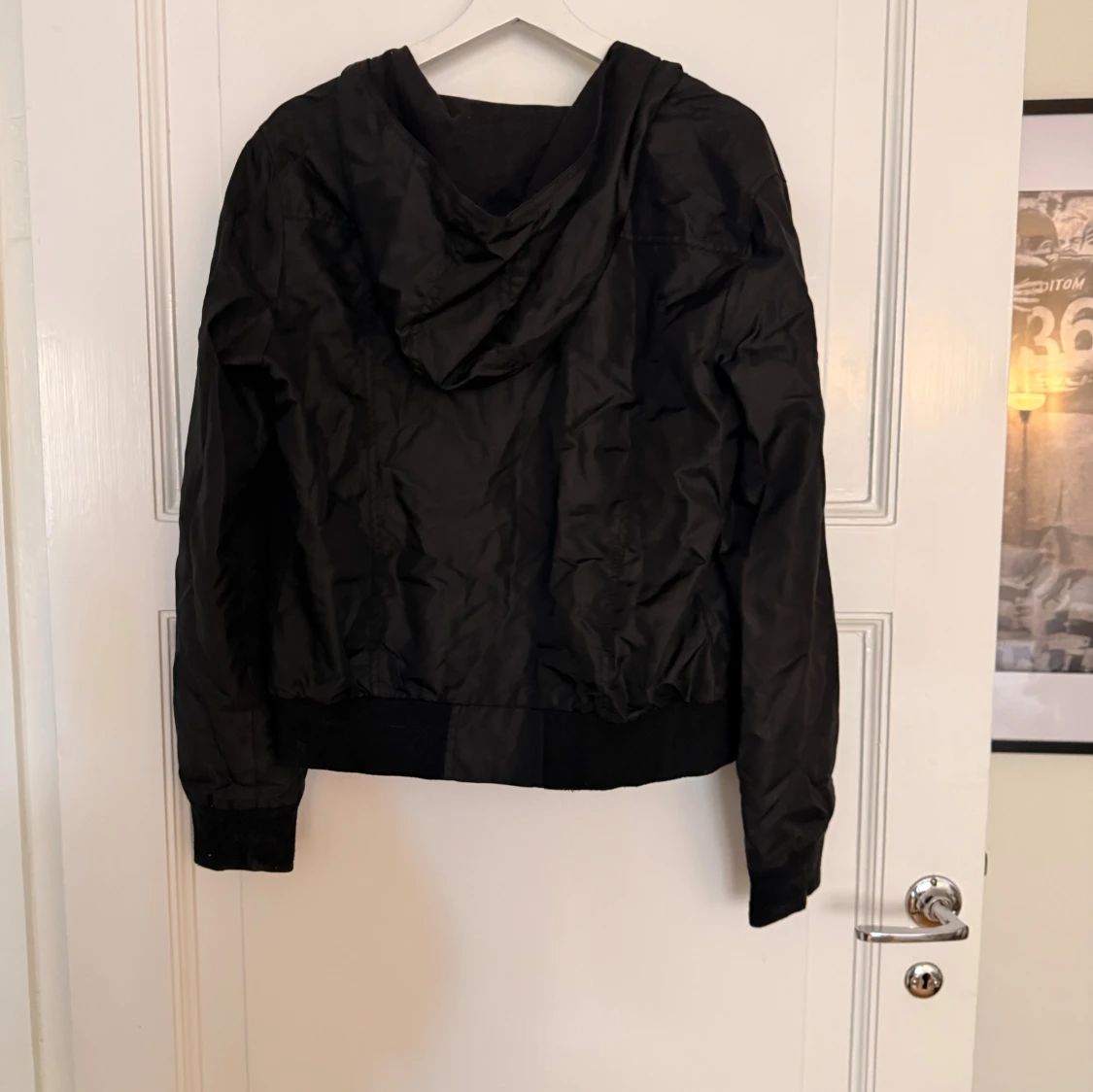 Svart vindjacka  - 2