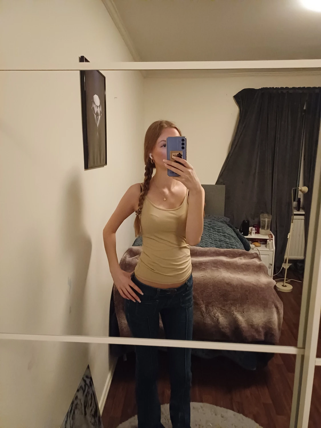 Beige linnetopp med smala axelband - 1