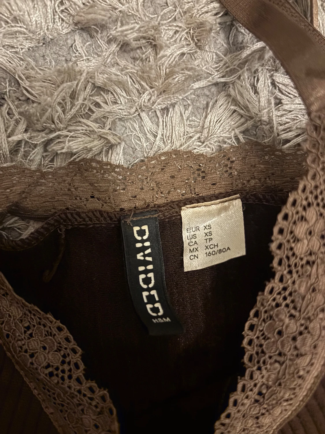 Brun croppad linnetopp från H&M Divided - 2