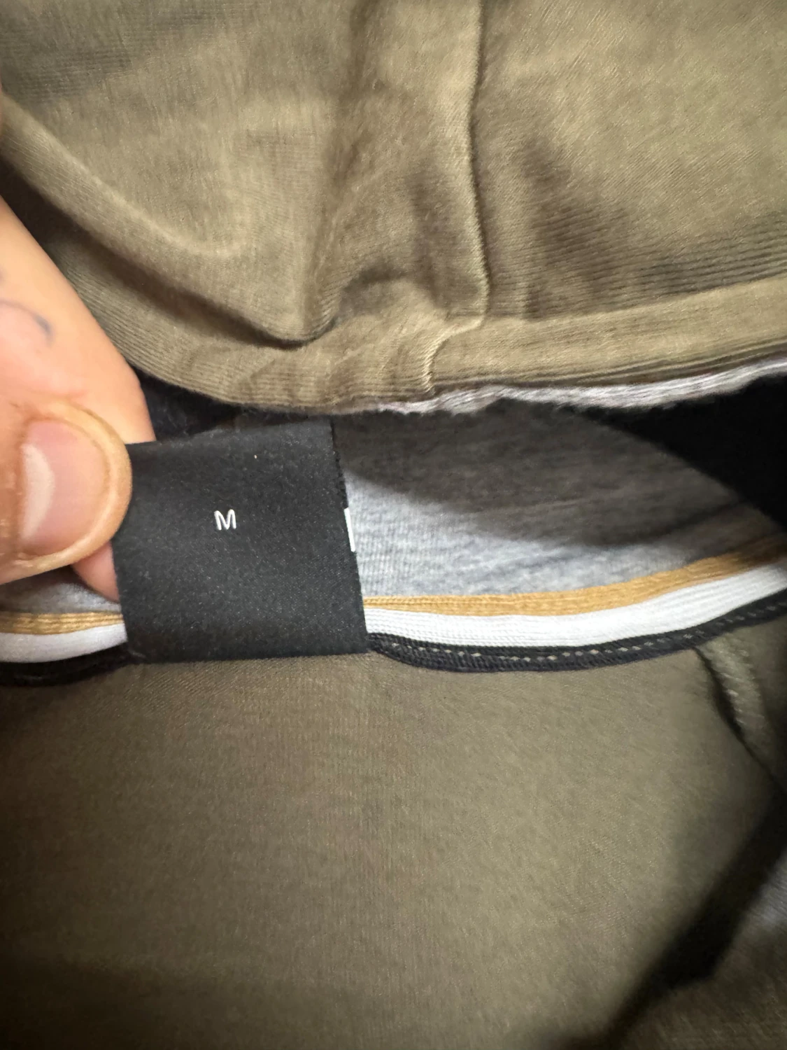 Olivgrön hoodie från BOSS, storlek M - 3