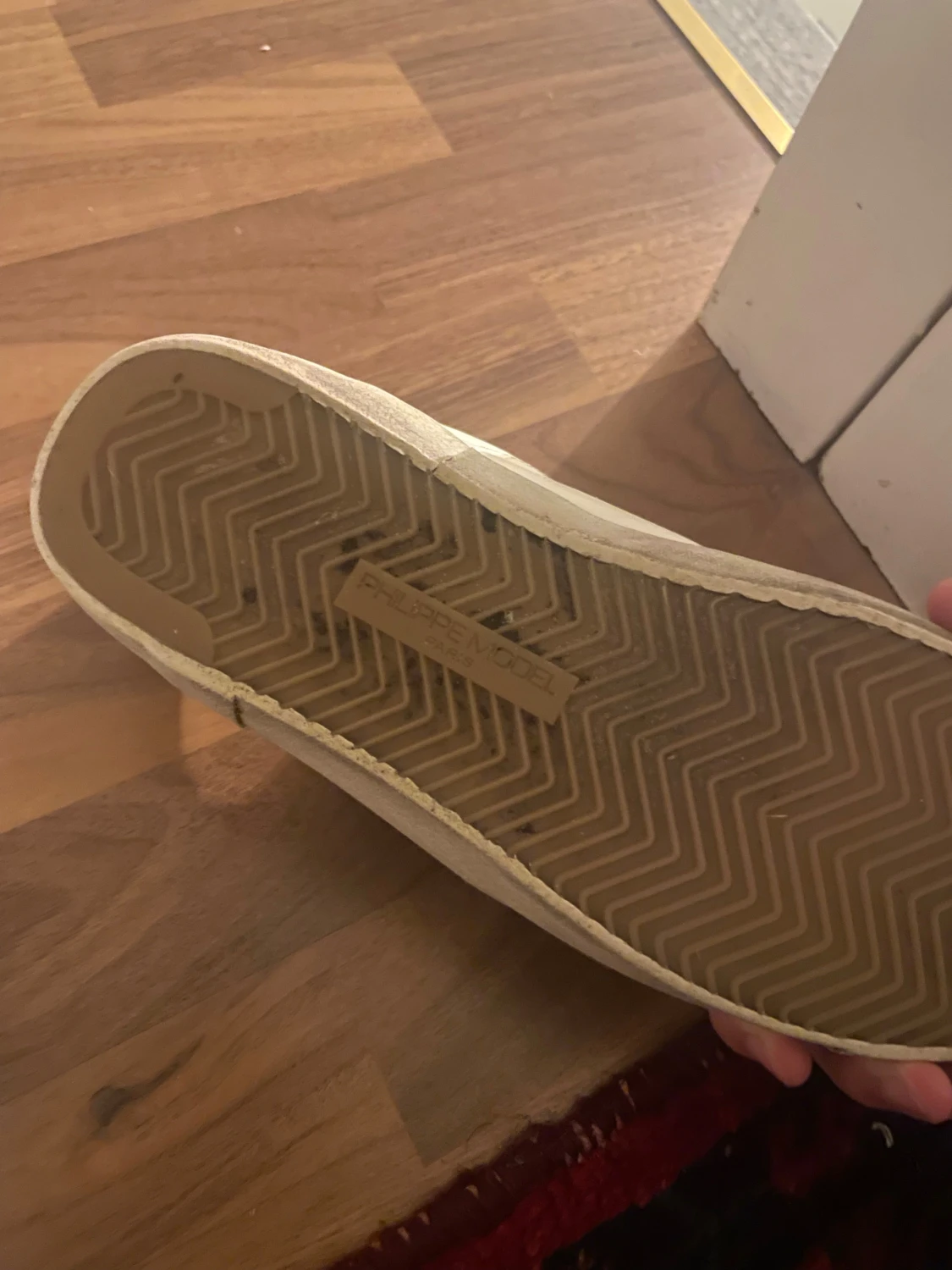 Philippe Model vita sneakers med blå detalj - 3