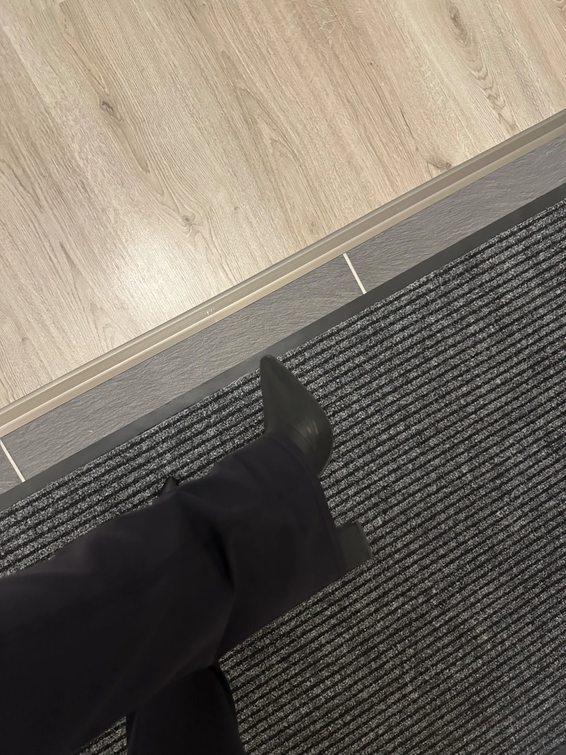 Svarta stövletter med klack - 1