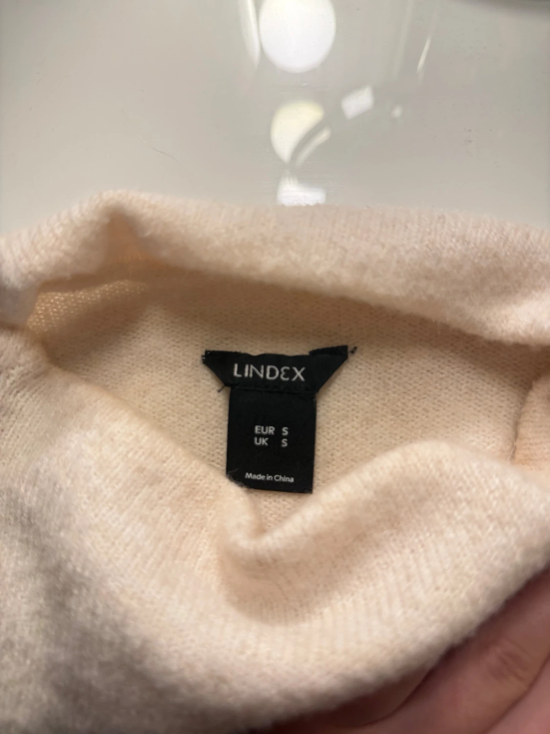 Vit stickad polotopp  - 1