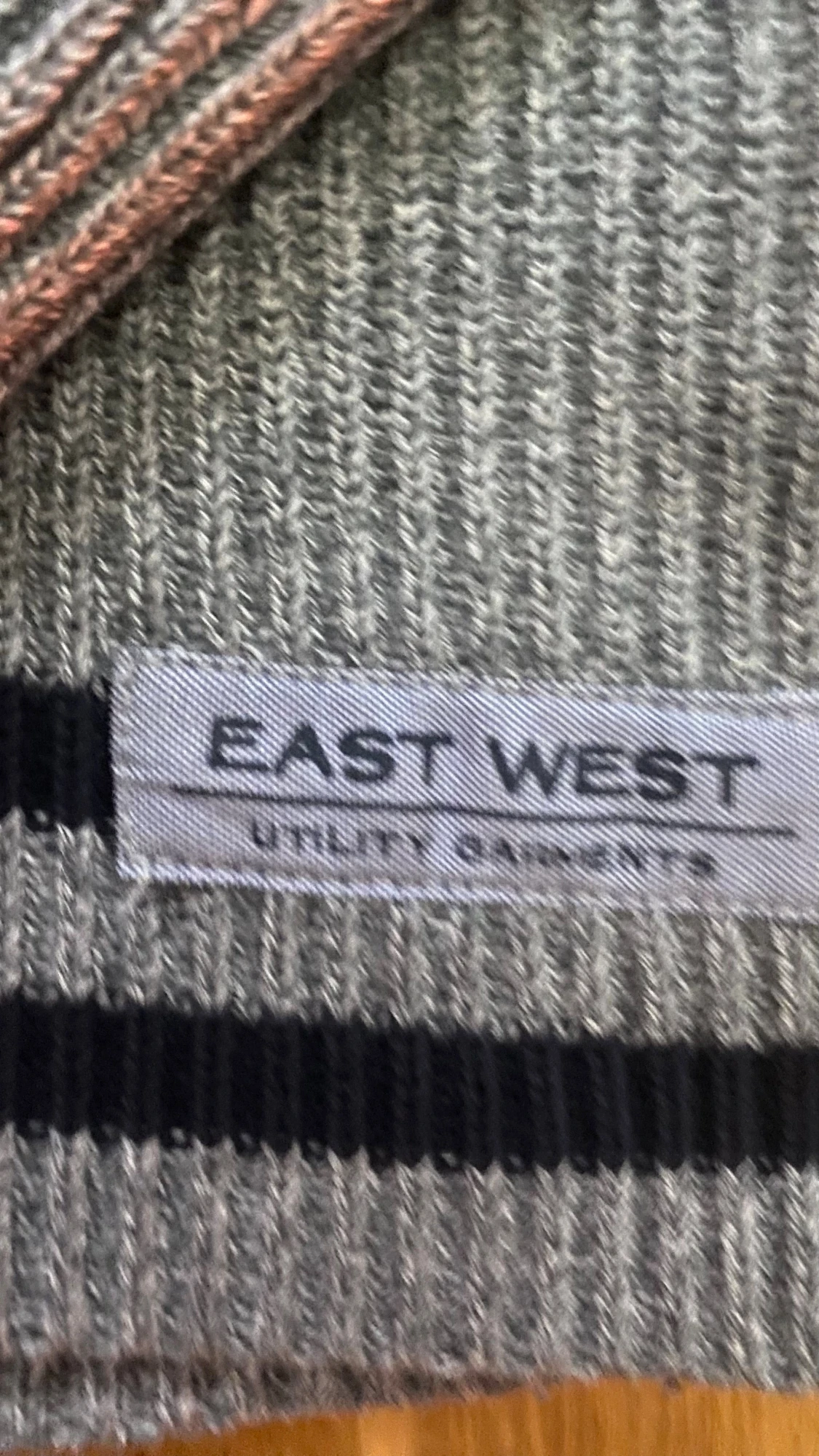 Grå stickad Cardigan från East West - 2